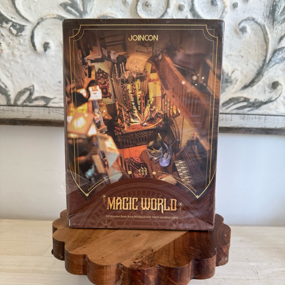 Magic World Puzzle - Brown